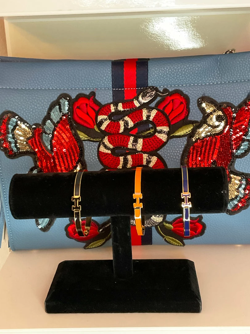 Brand new ๐ฏ The Sparkling Spur H Bracelets (Small) ๐ 3 The Sparkling Spur H Bracelets (Small)