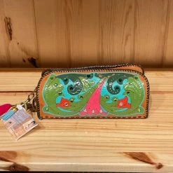 Bethβs Addiction Handbags/Belts/Accessories Vintage, Hand-Crafted Handbag