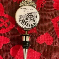 The Sparkling Spur Gifts/Grace Wine Stopper (3 Styles)