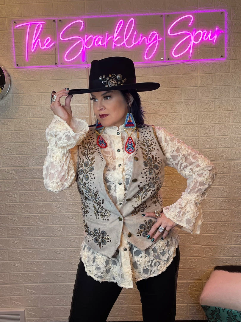 Hot Sale 🎁 Double D Ranch - Banff Collection Whiskey Jack Vest 🛒 4 Double D Ranch - Banff Collection Whiskey Jack Vest