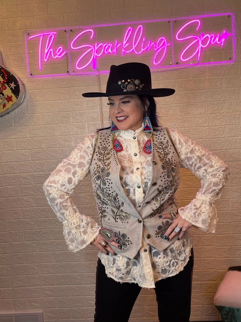 Hot Sale 🎁 Double D Ranch - Banff Collection Whiskey Jack Vest 🛒 5 Double D Ranch - Banff Collection Whiskey Jack Vest