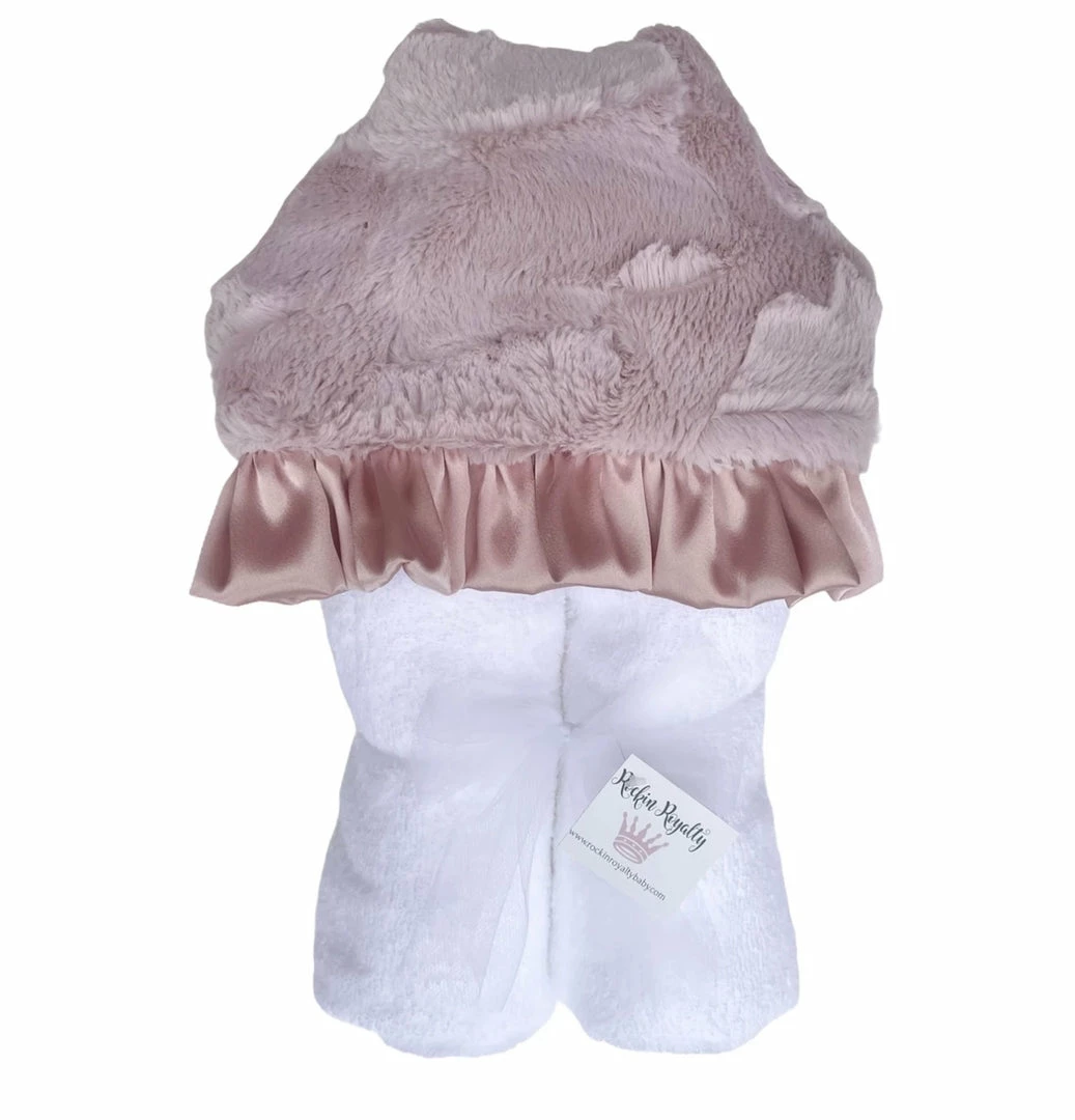Brand new π The Sparkling Spur Kids Of A King Plush Hooded Bath Towel - Dusty Pink βοΈ 3 The Sparkling Spur Kids Of A King Plush Hooded Bath Towel - Dusty Pink