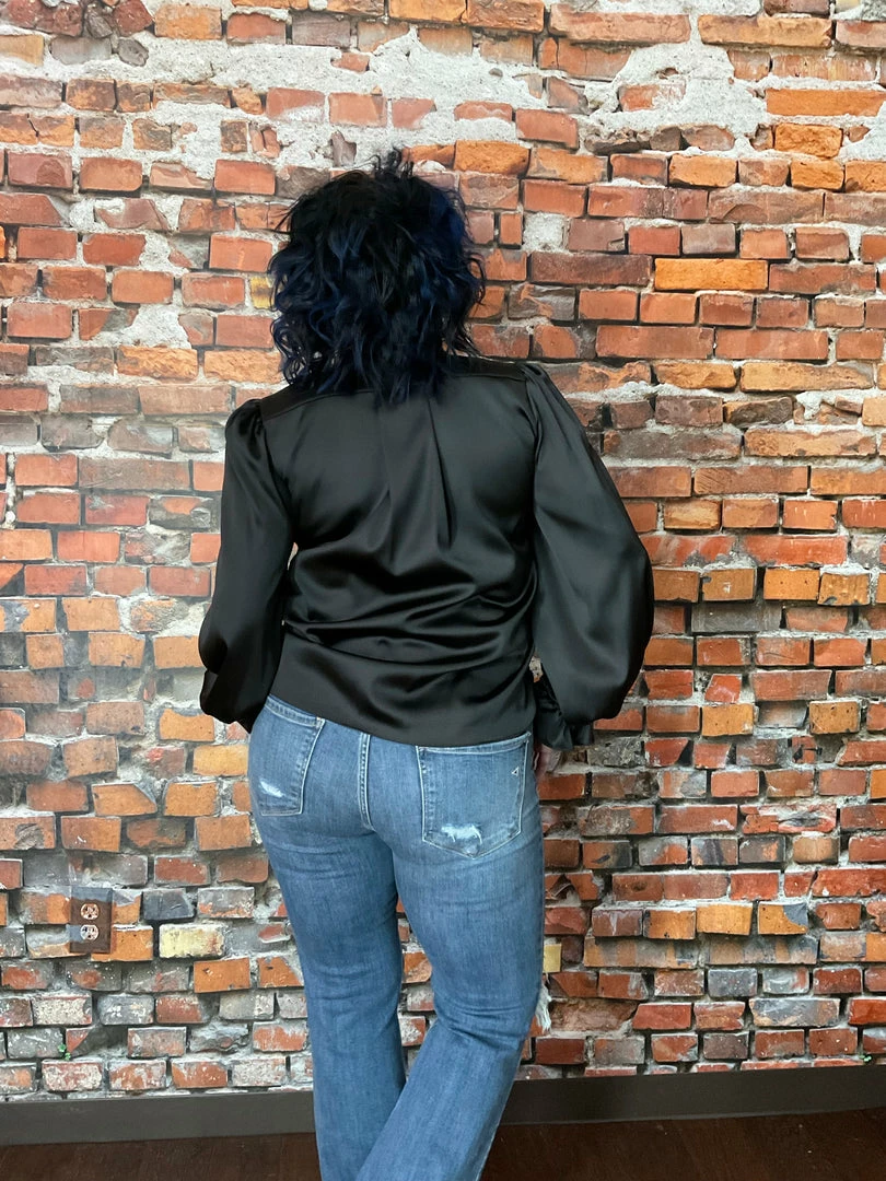 Best Pirce โ๏ธ Hidden Happi Mid Rise Flare ๐ 4 Hidden Happi Mid Rise Flare