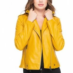 The Sparkling Spur Miss Bethany