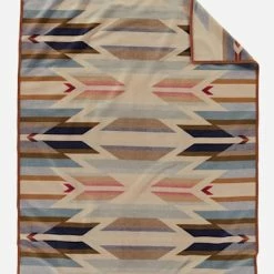 Pendleton Home Goods Wyeth Trail Jacquard Robe